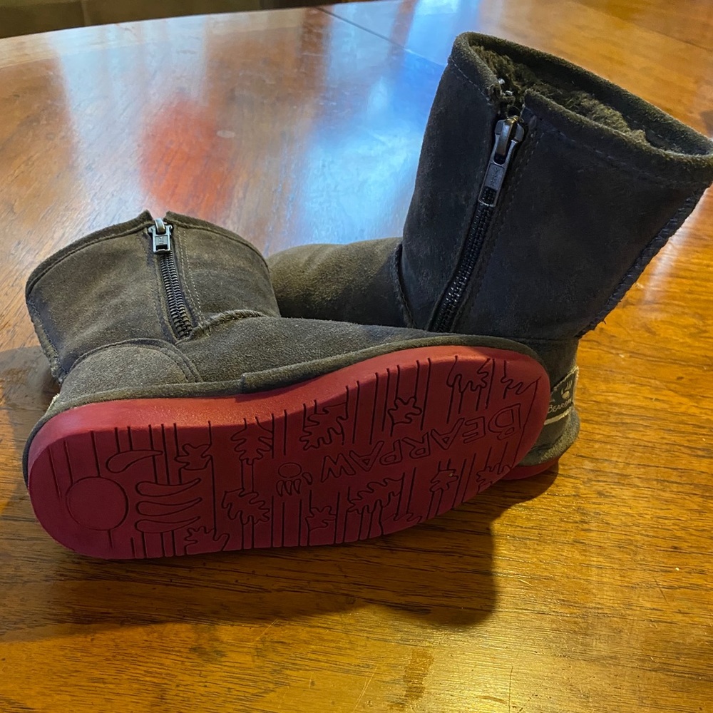 Toddler girl Bearpaw boots